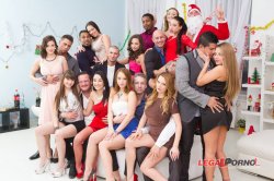 thumb Gallery image 12 for release video LP Xmas Orgy 2016 with DAP DP DVP [SZ1601]